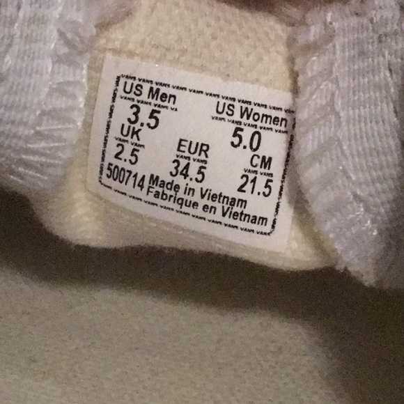 Vans - Picture 4 of 5